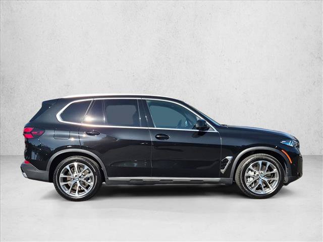 Used 2026 BMW X5 xDrive50e AWD/4WD image 4
