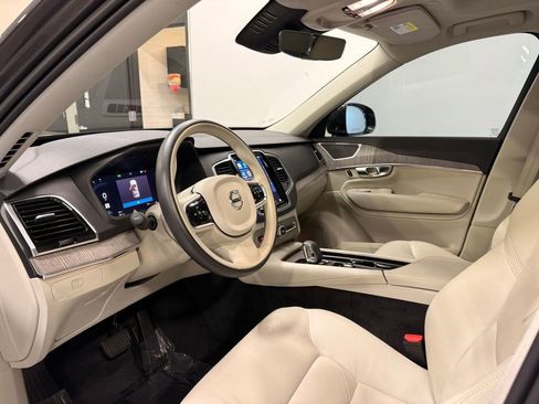 Used 2024 Volvo XC90 B6 Plus w/ Protection Package Premier image 11