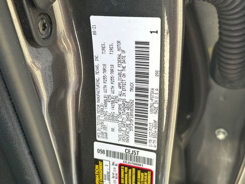 Used 2021 Toyota Tundra SR5 AWD/4WD image 33