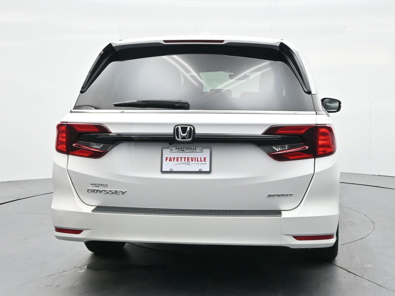 Used 2024 Honda Odyssey Sport image 6