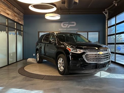 Used 2020 Chevrolet Traverse LS AWD/4WD image 1