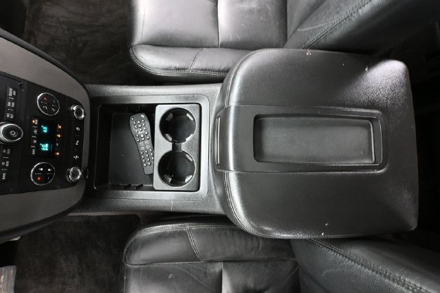 Used 2012 GMC Yukon XL SLT w/ SLT-2 Equipment Package AWD/4WD image 27