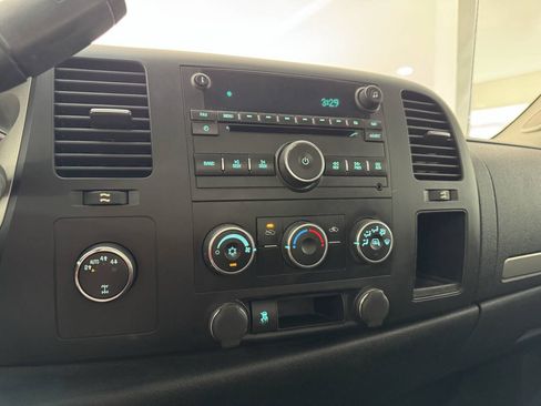 Used 2010 Chevrolet Silverado 1500 LT AWD/4WD image 25