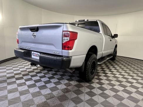 Used 2017 Nissan Titan S image 5