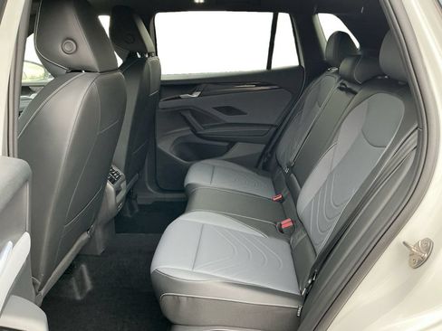 New 2026 Volkswagen Tiguan SE R-Line AWD/4WD image 22