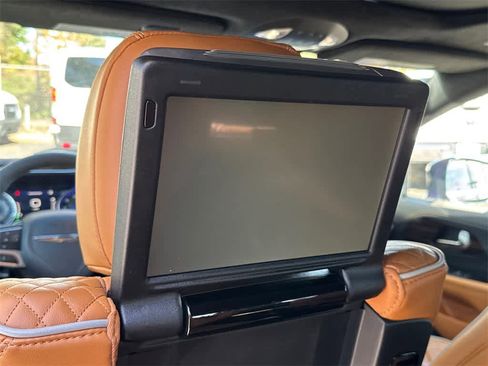 Used 2022 Chrysler Pacifica Pinnacle image 19