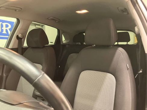Used 2019 Hyundai Kona SEL FWD image 40