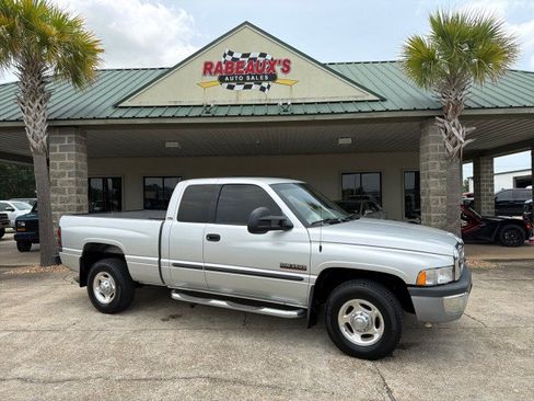 Used 2001 Dodge Ram 2500 Truck 2WD Quad Cab image 1