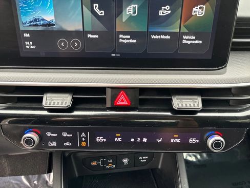 Used 2025 Kia K5 LXS image 19
