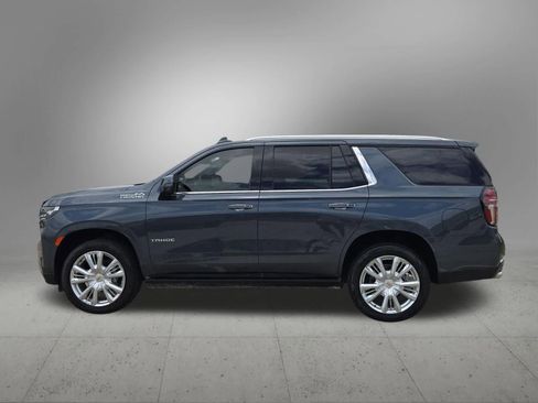 Used 2021 Chevrolet Tahoe High Country w/ Premium Package AWD/4WD image 3