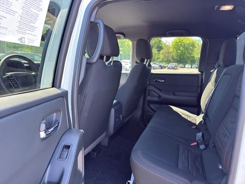 Certified 2024 Nissan Frontier PRO-4X w/ Technology Package AWD/4WD image 30