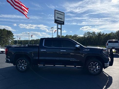 Used 2023 GMC Sierra 1500 SLT w/ SLT Premium Package AWD/4WD image 2
