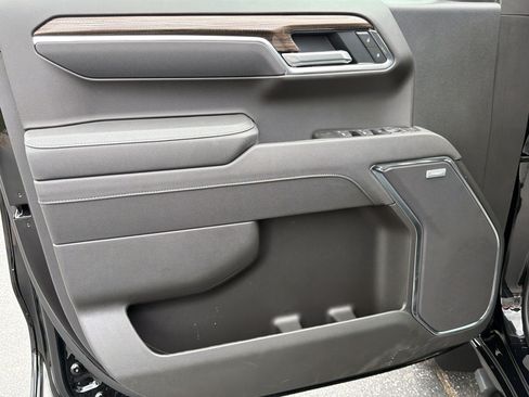 New 2026 Chevrolet Silverado 1500 LT Trail Boss w/ LT Trail Boss Premium Package AWD/4WD image 10