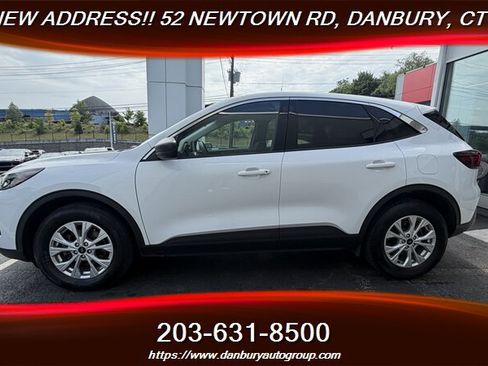 Used 2024 Ford Escape Active AWD/4WD image 2