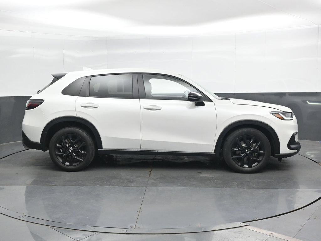 Used 2024 Honda HR-V Sport image 3