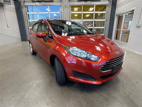 Used 2018 Ford Fiesta SE image 7