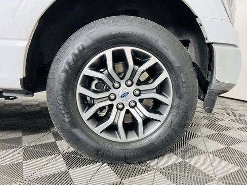 Used 2022 Ford F150 Lariat w/ Max Trailer Tow Package image 6