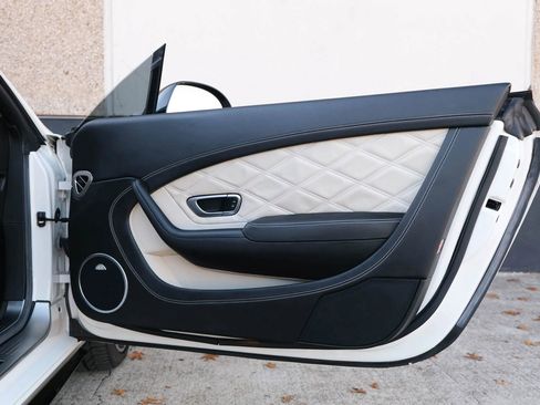 Used 2015 Bentley Continental GT V8 S image 27