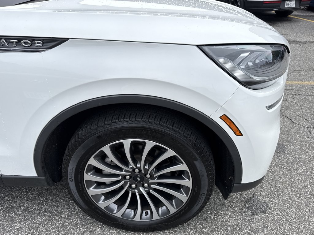 Used 2023 Lincoln Aviator Reserve w/ Elements Package Plus AWD/4WD image 9