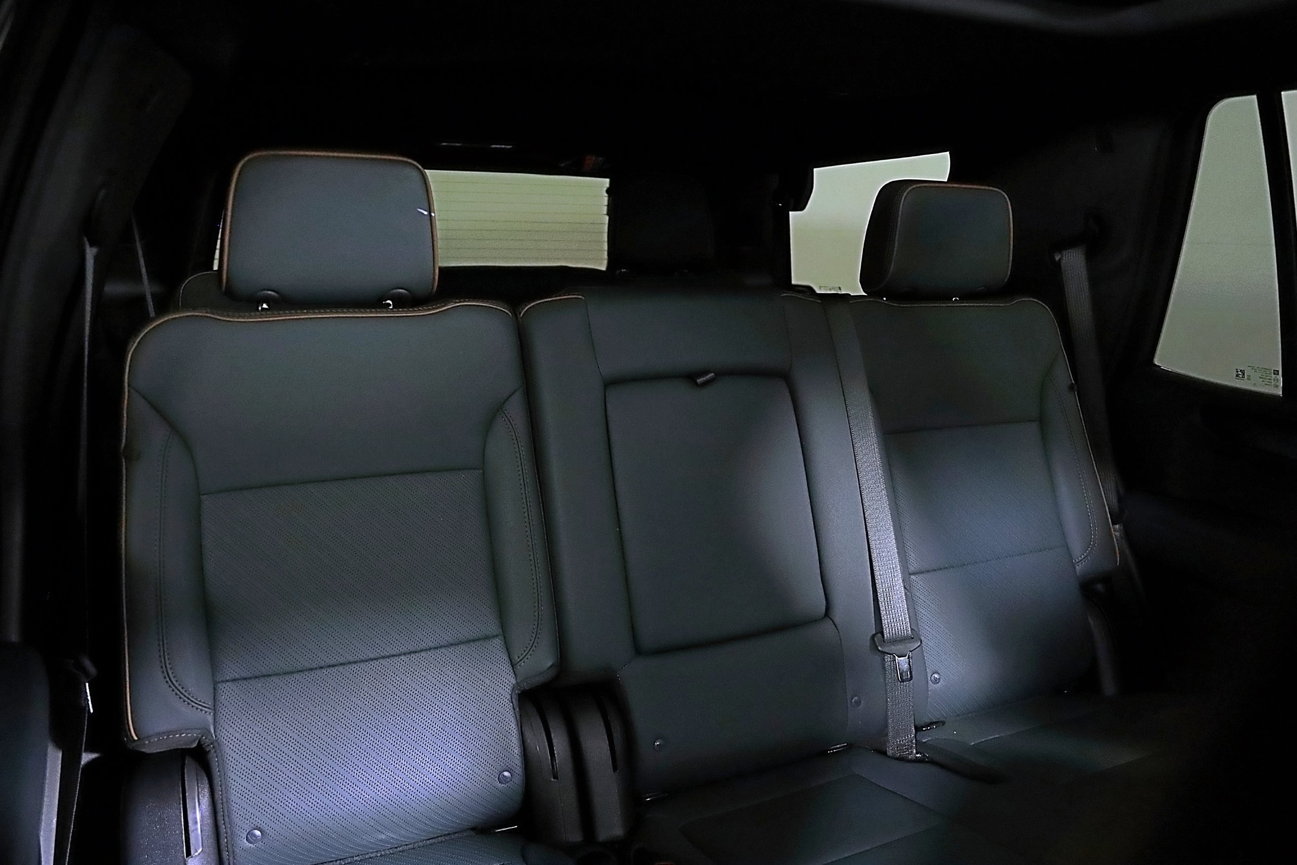 Used 2025 GMC Yukon AT4 AWD/4WD image 15