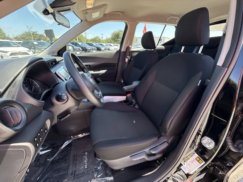 Used 2025 Nissan Kicks Play S FWD image 13