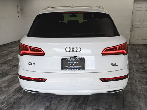 Used 2018 Audi Q5 2.0T Premium Plus w/ Premium Plus Package AWD/4WD image 5
