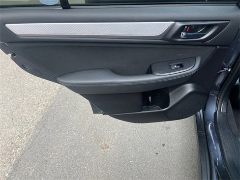 Used 2017 Subaru Outback 2.5i Premium image 16