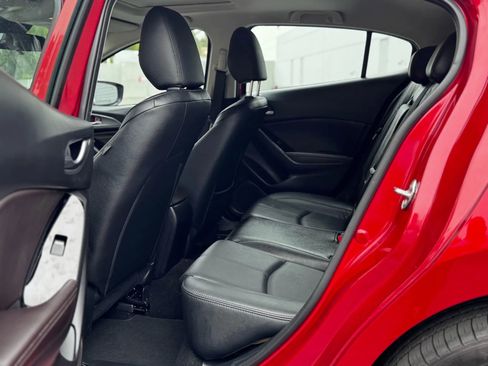 Used 2018 MAZDA MAZDA3 Grand Touring image 33