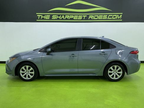 Used 2021 Toyota Corolla LE image 6