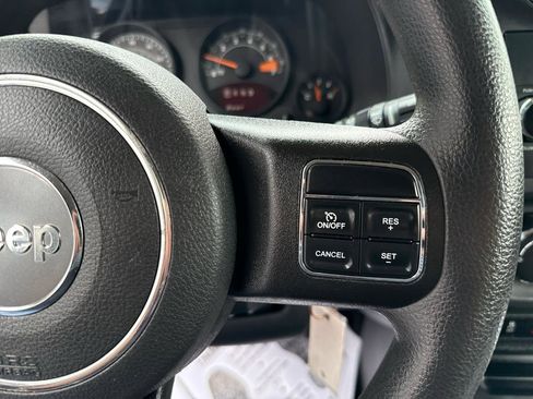Used 2015 Jeep Patriot Sport AWD/4WD image 13