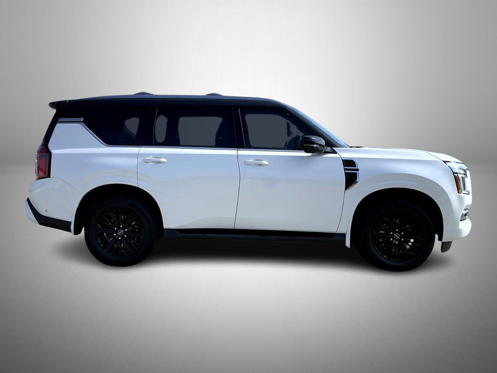 Certified 2025 Nissan Armada Platinum AWD/4WD image 4