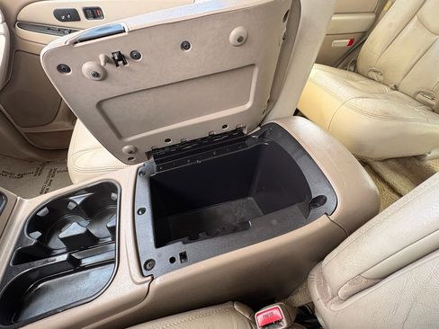 Used 2003 GMC Yukon SLT w/ 1SD Preferred Equipment Group image 26