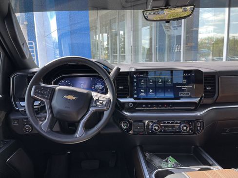 Used 2024 Chevrolet Silverado 3500 High Country w/ High Country Premium Package AWD/4WD image 19