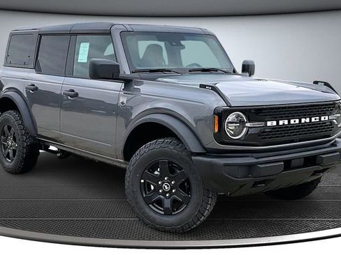 New 2025 Ford Bronco Big Bend image 2