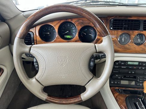 Used 1999 Jaguar XK8 Convertible RWD image 21