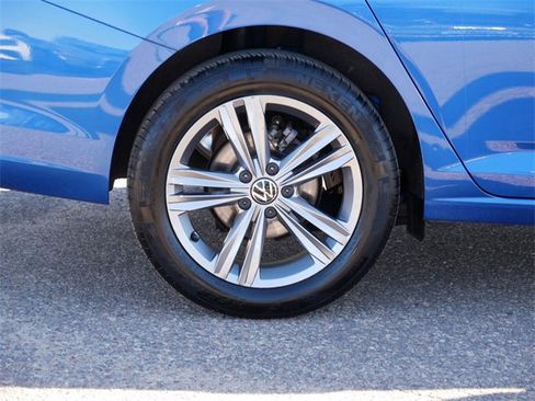 Certified 2024 Volkswagen Jetta SE image 8