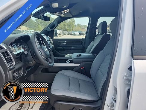 New 2026 RAM 1500 4x4 Crew Cab image 21