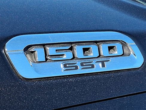 Used 2025 RAM 1500 Big Horn image 33