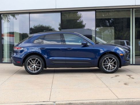 Certified 2025 Porsche Macan image 8