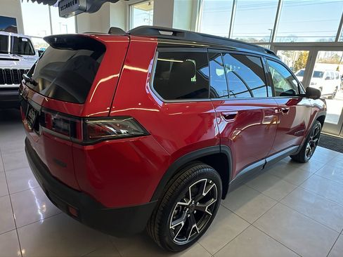 New 2026 Jeep Cherokee Overland image 8