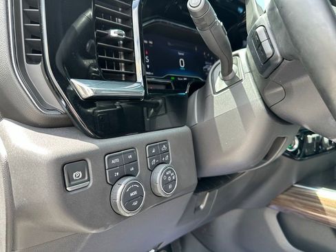 Used 2025 Chevrolet Silverado 1500 LT Trail Boss w/ Convenience Package II AWD/4WD image 27