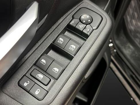 New 2026 RAM 1500 4x4 Crew Cab image 20