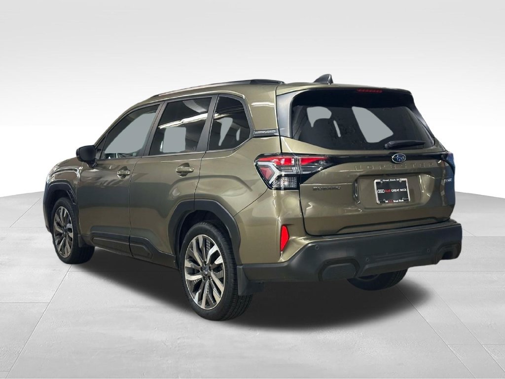 Used 2025 Subaru Forester Touring w/ Popular Package - Touring AWD/4WD image 13