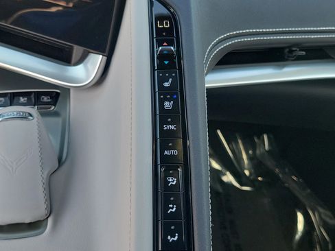 Used 2025 Chevrolet Corvette Stingray Preferred Cpe w/ 2LT image 20