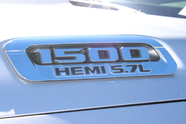 Used 2019 RAM 1500 Laramie AWD/4WD image 13