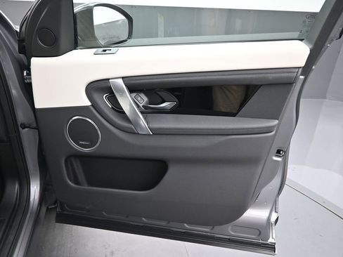 Used 2025 Land Rover Discovery Sport S AWD/4WD image 4