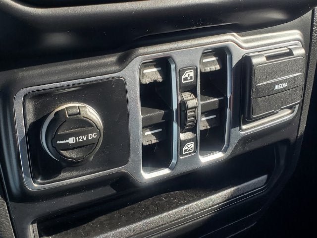 Used 2021 Jeep Wrangler Unlimited Sport AWD/4WD image 22