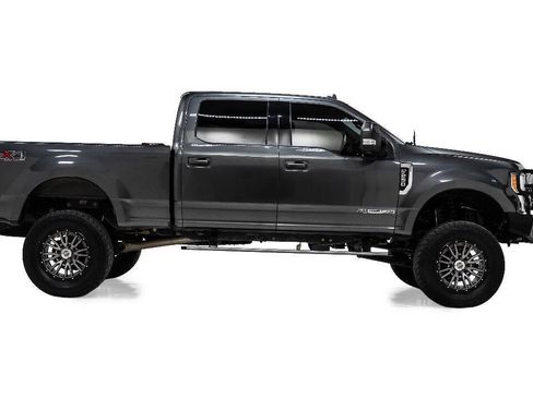 Used 2019 Ford F250 Lariat w/ Lariat Ultimate Package AWD/4WD image 5