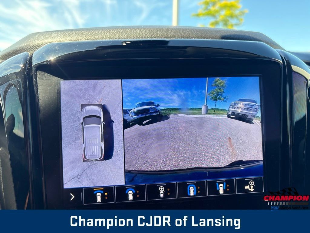 Used 2020 Chevrolet Traverse RS w/ LPO, Floor Liner Package FWD image 26