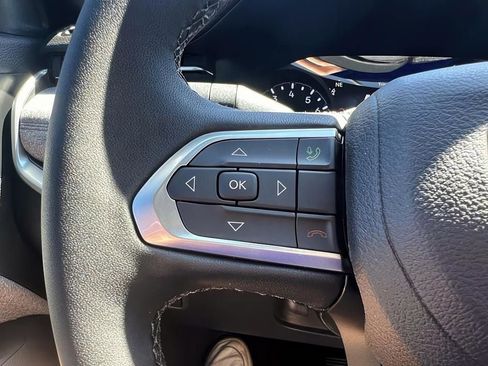 New 2024 Jeep Compass Latitude w/ Sun and Sound Group image 13